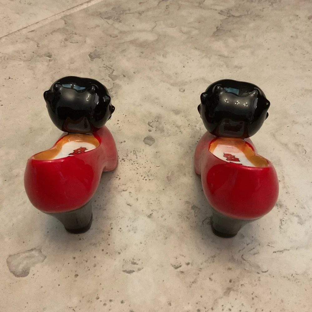 Vintage 1999 Betty Boop Vandor Red High Heel Shoe Salt & Pepper Shakers Set